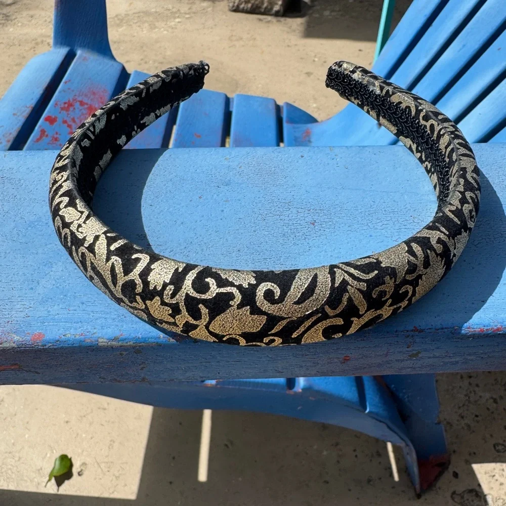 Elegant Black and Gold Fabric Headband. Excellent condition see photos